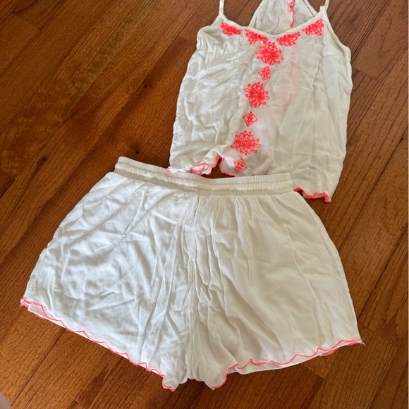 2 Piece Summer Top and Short Set - Picture 8 of 8